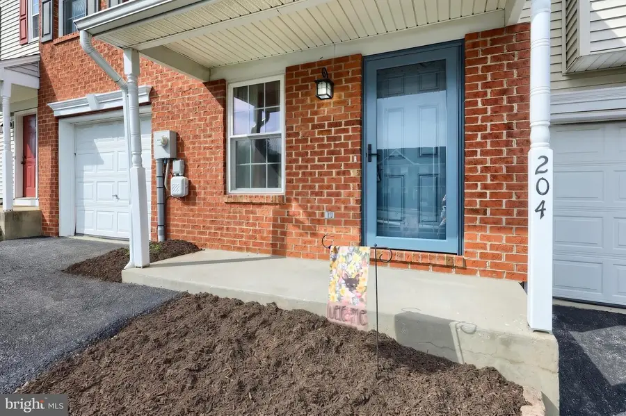 204 Country Ridge Dr, Red Lion, PA 17356 - #2