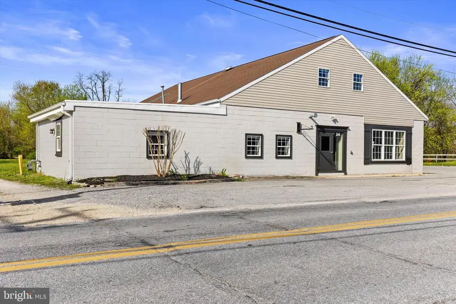 34 Main St, Seven Valleys, PA 17360 - #2