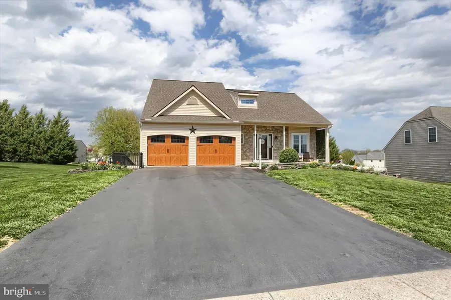 365 Lynne Dr, Mount Wolf, PA 17347 - #3