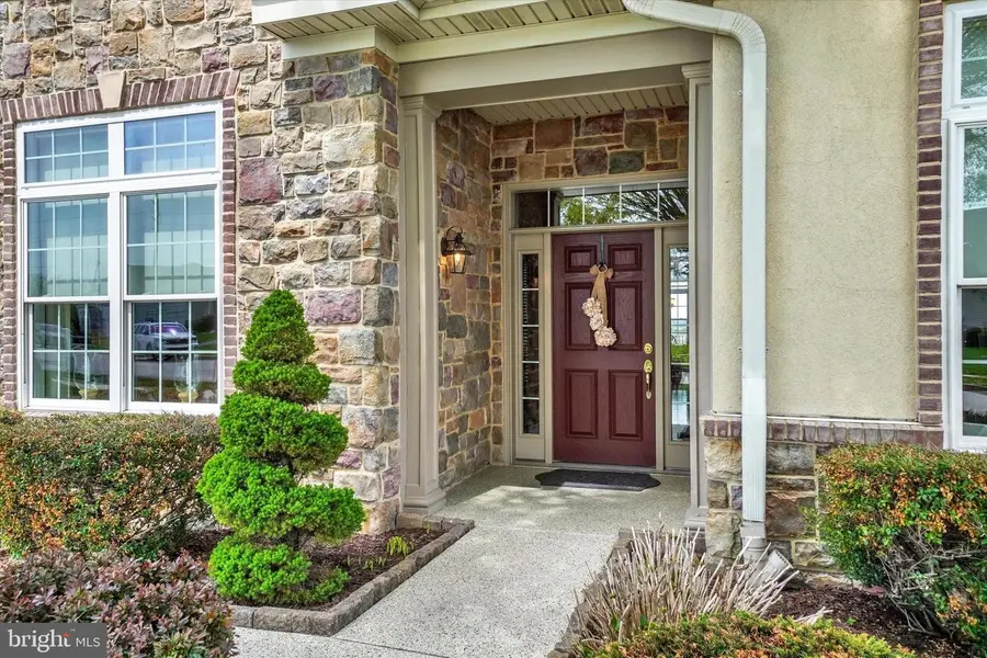 1220 Gardenia Dr, Windsor, PA 17366 - #2