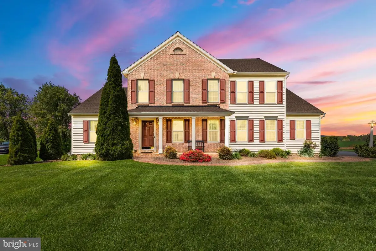 1347 Sterling Dr, York, PA 17404 - #1