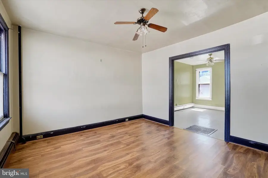 818 Wallace St, York, PA 17403 - #3