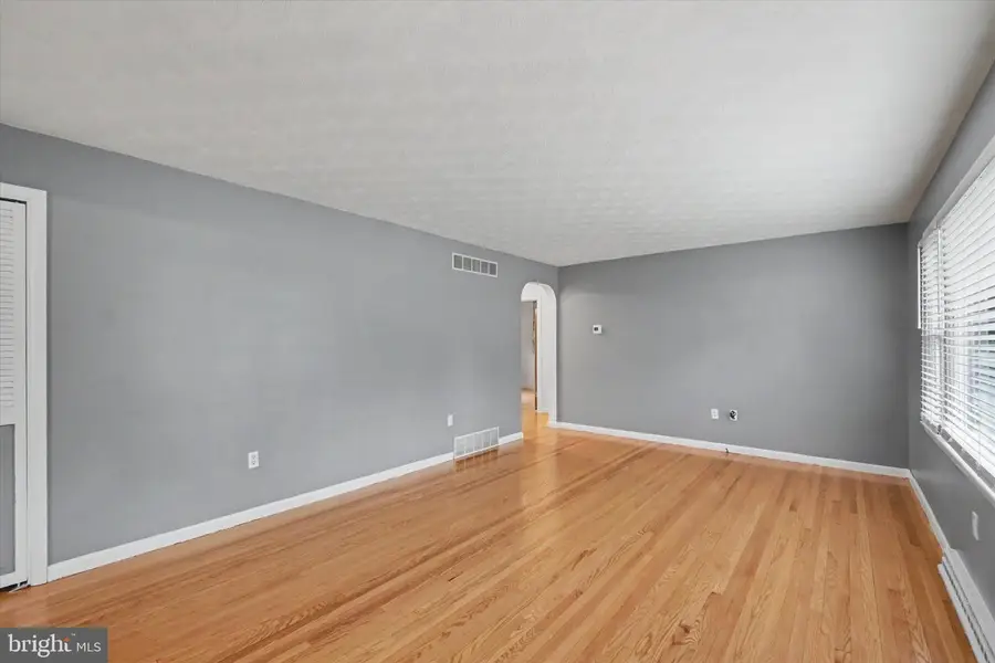 2401 Emerald Ave, York, PA 17408 - #3