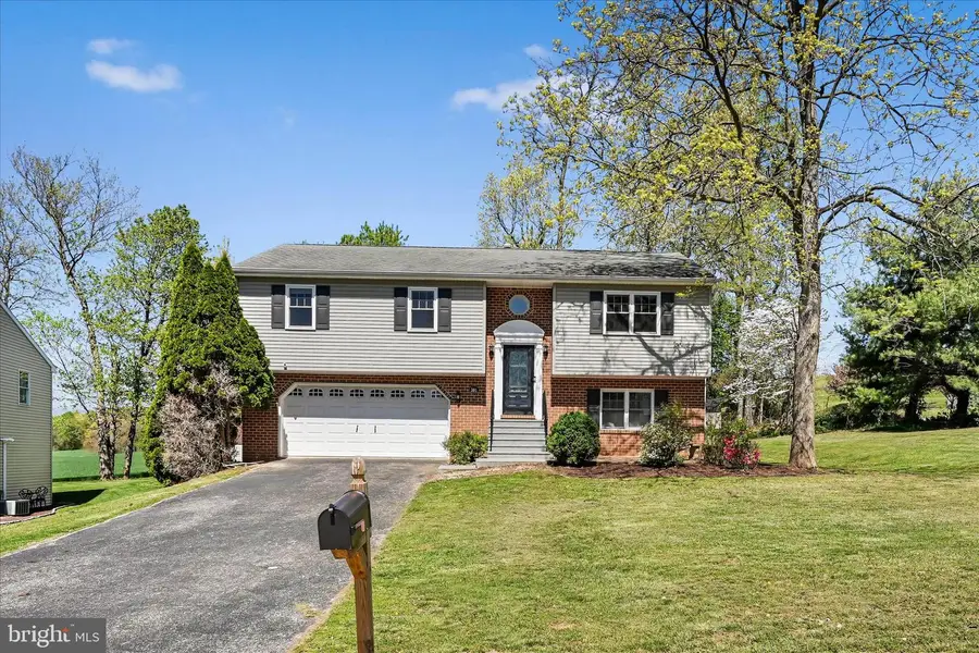 301 Larkin Dr, Red Lion, PA 17356 - #2