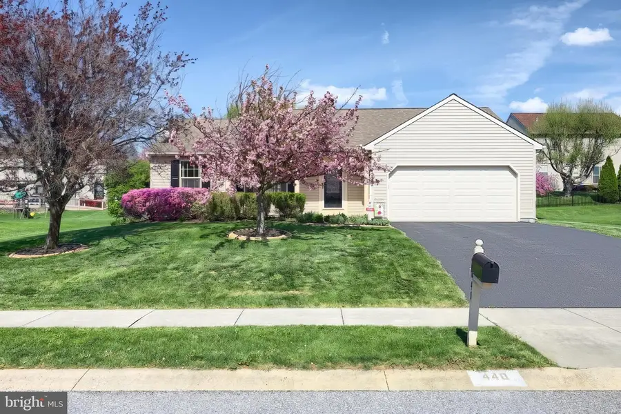 440 Sterling Dr, Red Lion, PA 17356 - #2