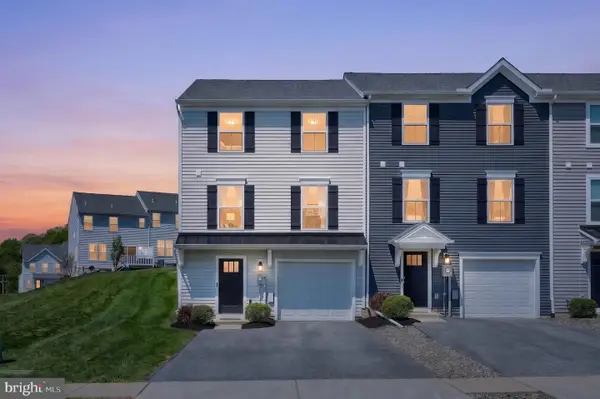 4285 Blackburn Dr, STEWARTSTOWN, PA 17363