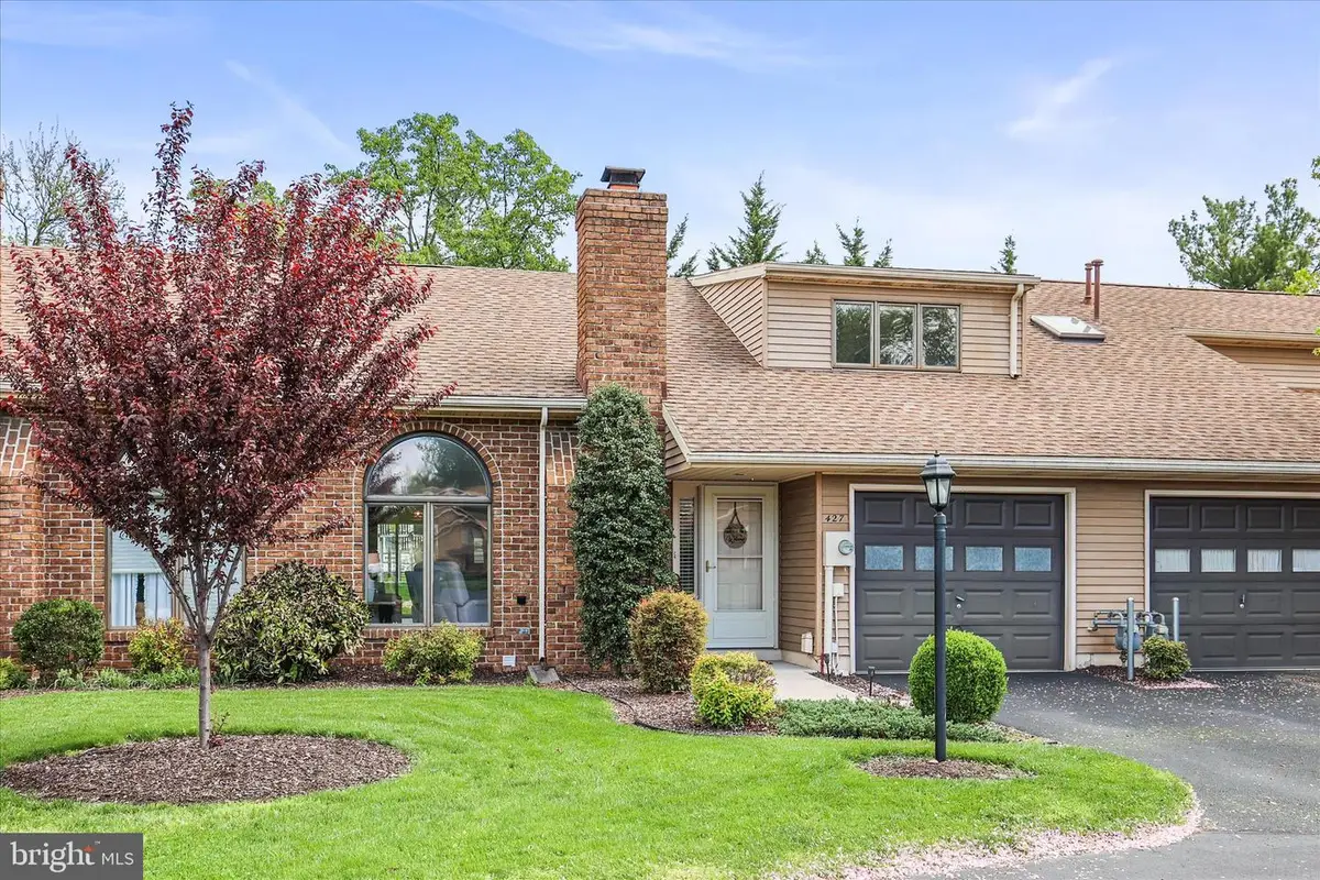 427 Deerfield Dr #427, Hanover, PA 17331 - #1