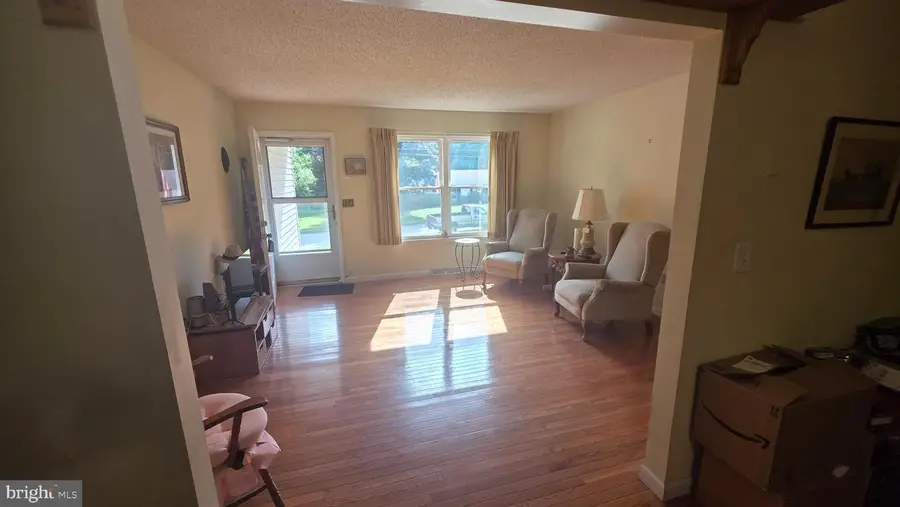 65 Vinton Dr, York, PA 17402 - #2