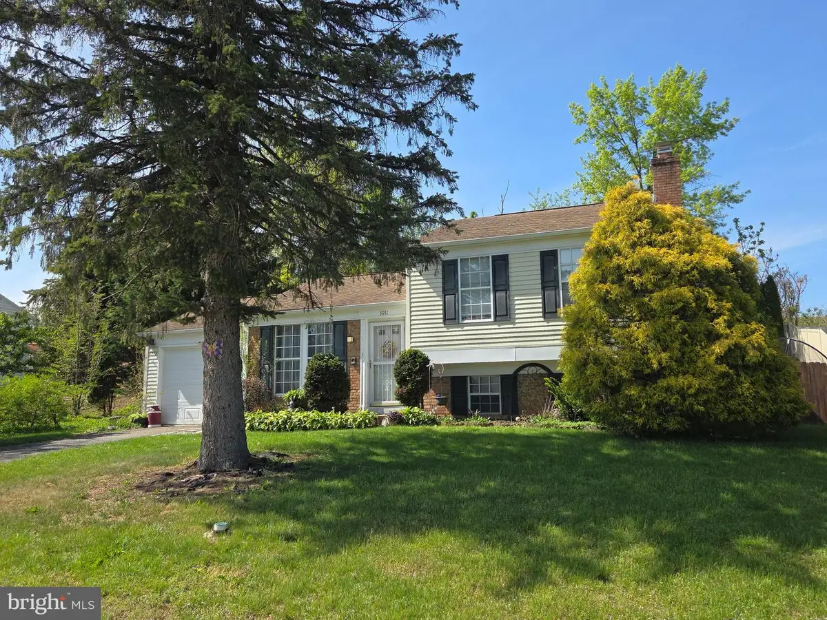3911 Sandra Dr, York, PA 17402 - #1