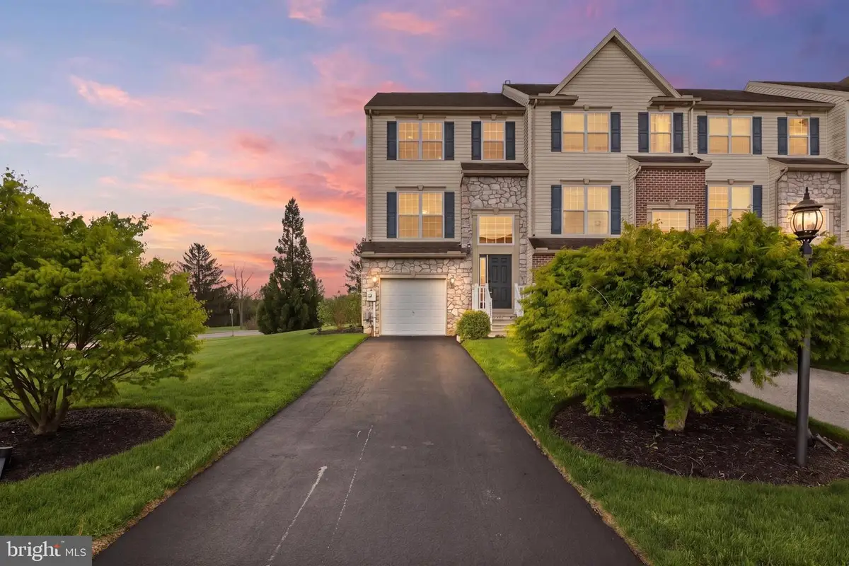 1200 Knob Run Run, York, PA 17408 - #1