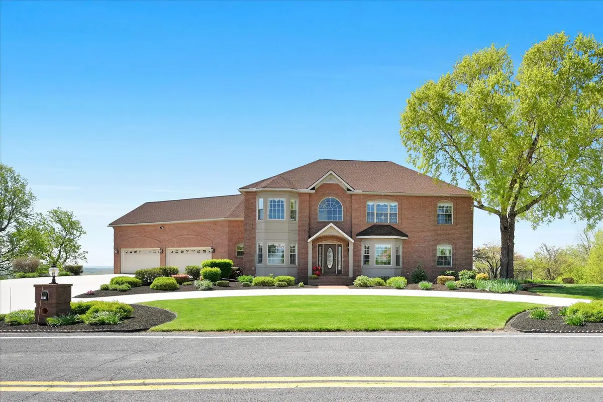 111 Mountain View Dr, Etters, PA 17319 - #1