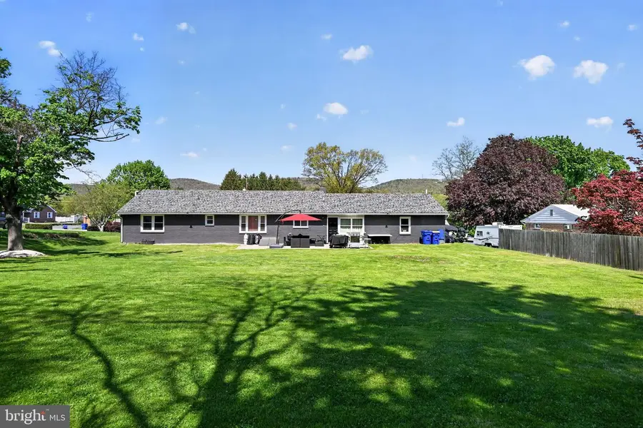 525 Mountain Rd, Dillsburg, PA 17019 - #2