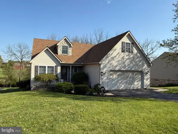 126 Cranbrook Dr, DOVER, PA 17315