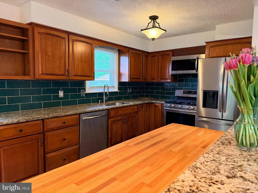 2505 Hepplewhite Dr, York, PA 17404 - #3