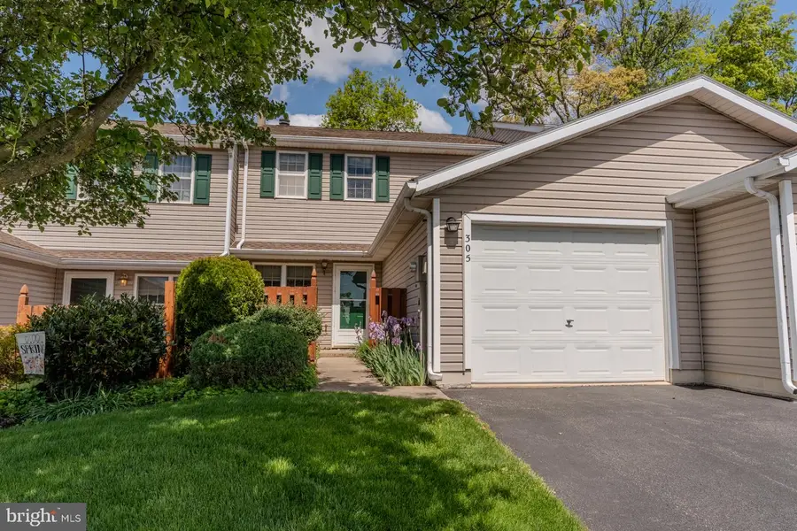 305 Stonegate Rd, York, PA 17408 - #2