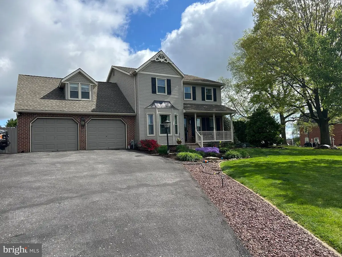 365 Lombard St, Dallastown, PA 17313 - #1