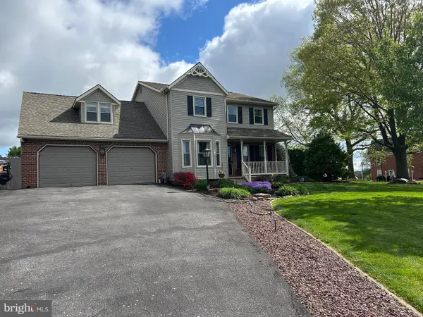 365 Lombard St, DALLASTOWN, PA 17313