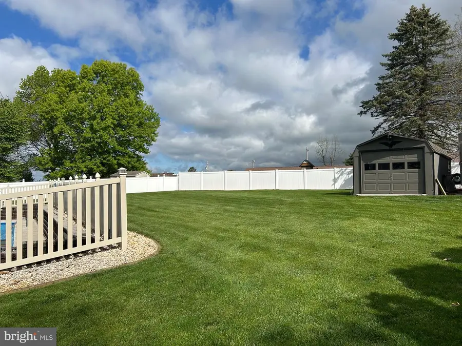 365 Lombard St, Dallastown, PA 17313 - #2