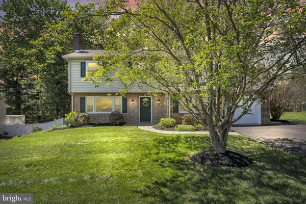 6234 Leader Dr, YORK, PA 17407