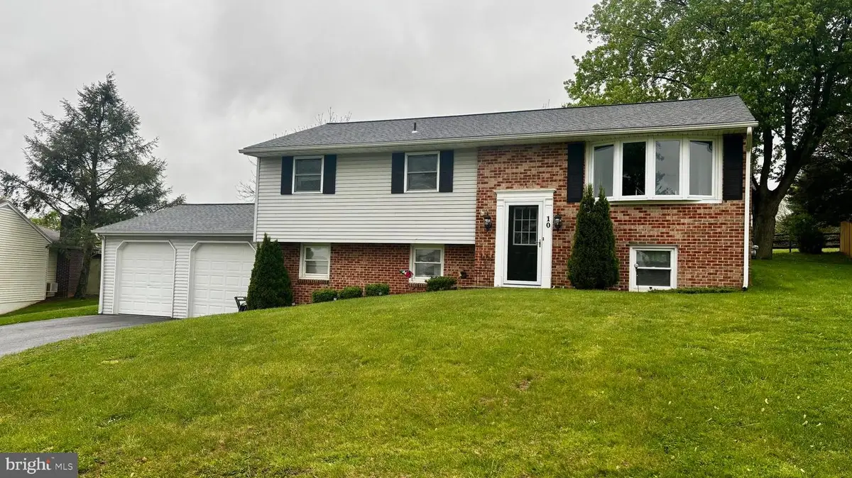 10 Logan Heights Rd, York, PA 17403 - #1