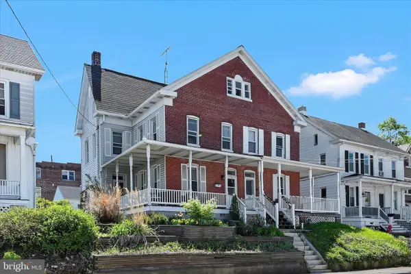 548 W Broadway, RED LION, PA 17356
