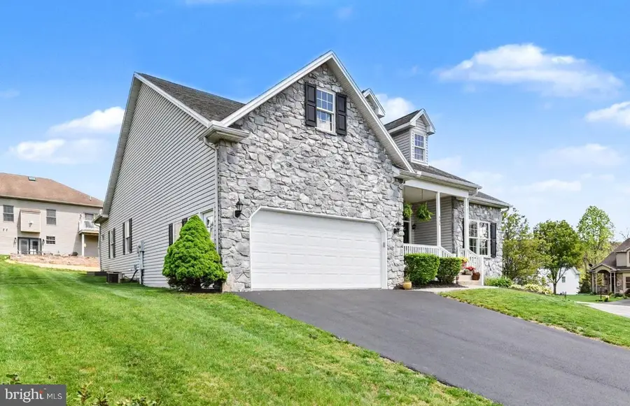 439 Woodland Dr, Dillsburg, PA 17019 - #3