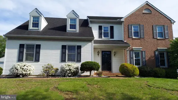 1240 Futurity Dr, YORK, PA 17404