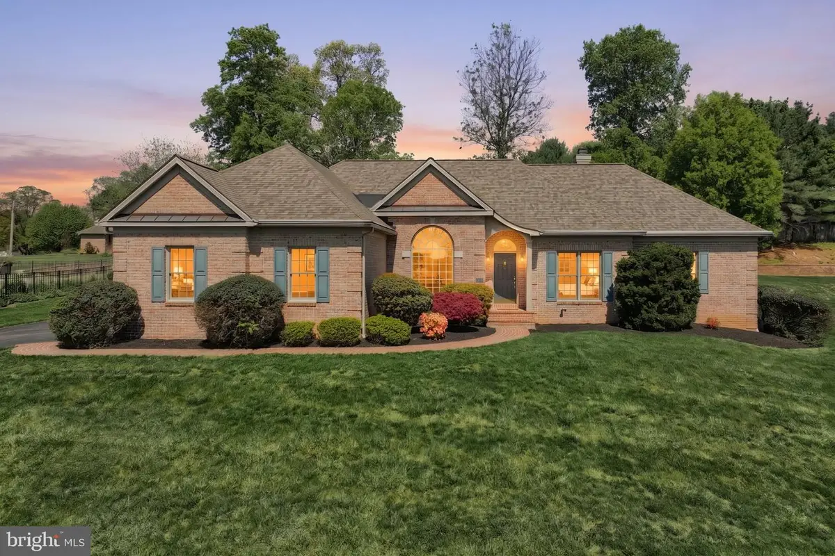 2246 Spangler Cir, York, PA 17406 - #1