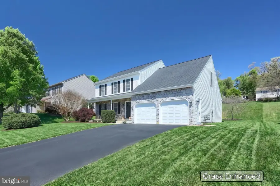 530 Silver Maple Ct, Mount Wolf, PA 17347 - #2