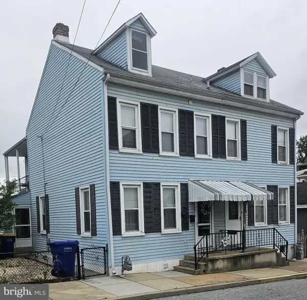 23 W 8th Ave, YORK, PA 17404