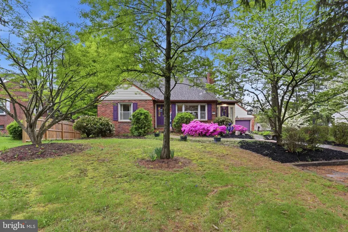 615 E Broadway, Red Lion, PA 17356 - #1