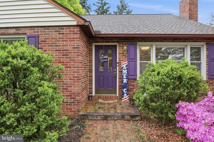 615 E Broadway, Red Lion, PA 17356 - #3