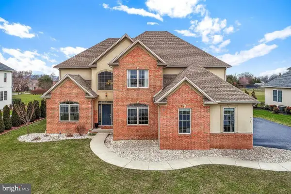 936 Wetherburn Dr, YORK, PA 17404