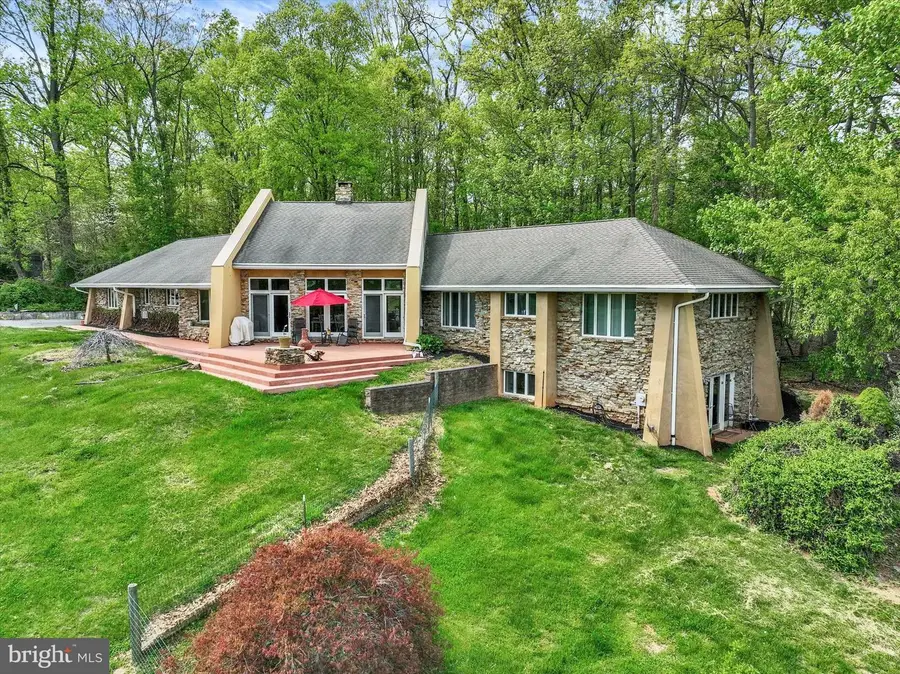 8272 Woodbine Rd, Airville, PA 17302 - #3