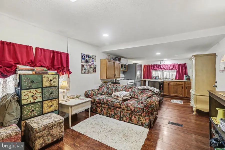 509 Middleview Dr, York, PA 17402 - #2