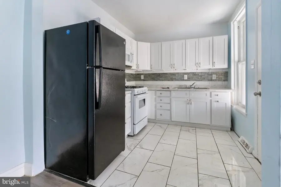 217 E King, York, PA 17403 - #3