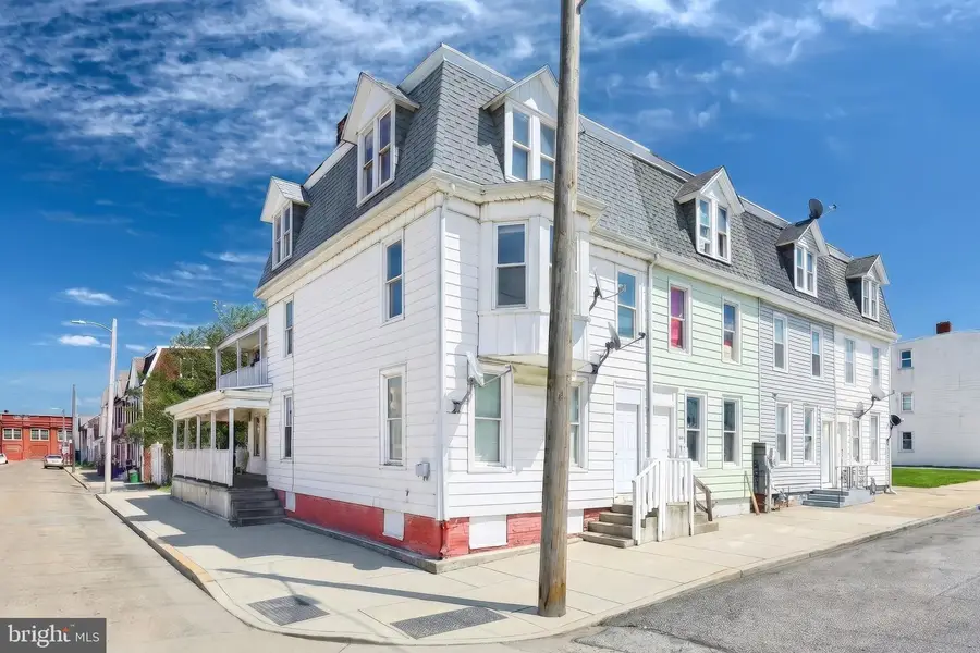 137 N West St, York, PA 17401 - #2