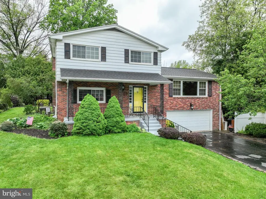 420 Cortleigh Dr, York, PA 17402 - #2