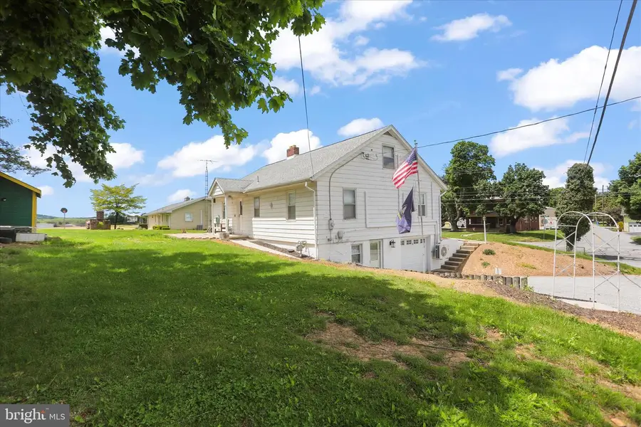 6 S Grant Rd, Thomasville, PA 17364 - #3