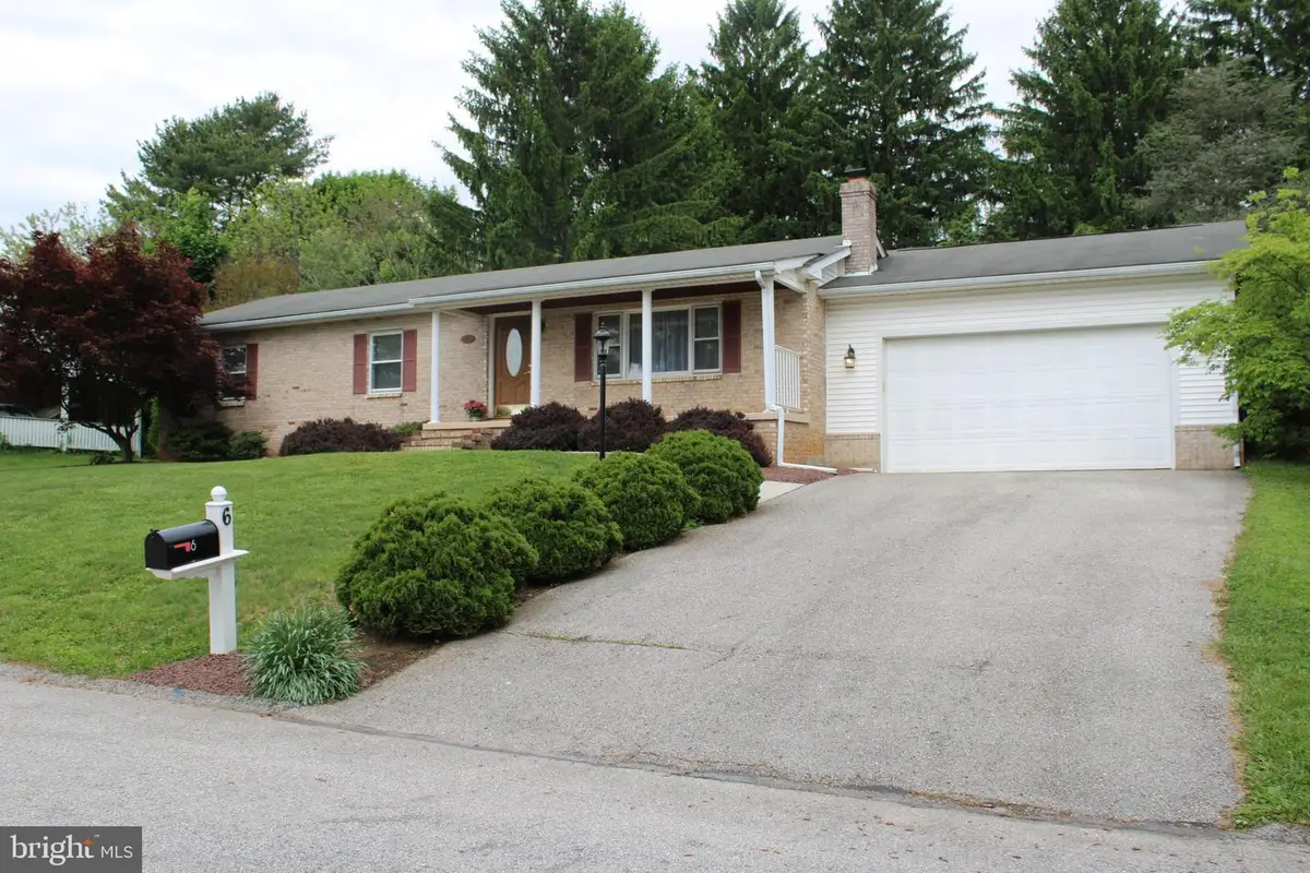 6 Barelyn Dr, New Freedom, PA 17349 - #1