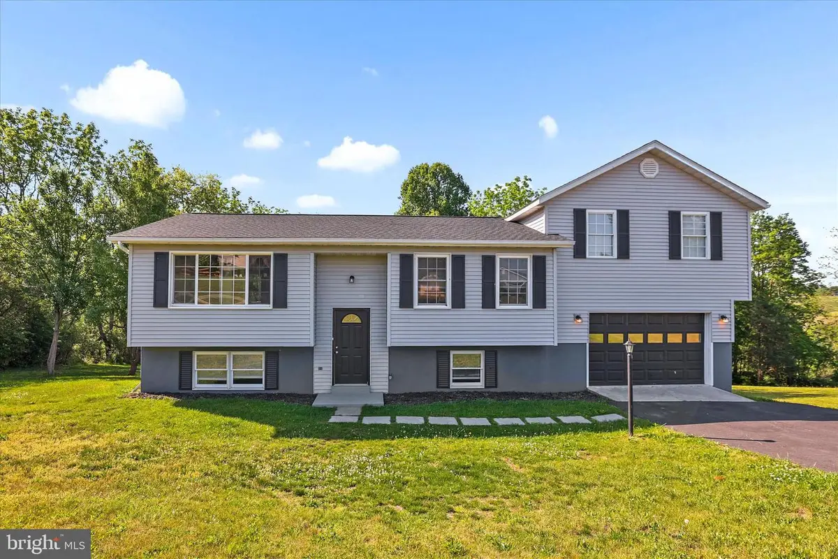 253 Vegas Dr, Hanover, PA 17331 - #1