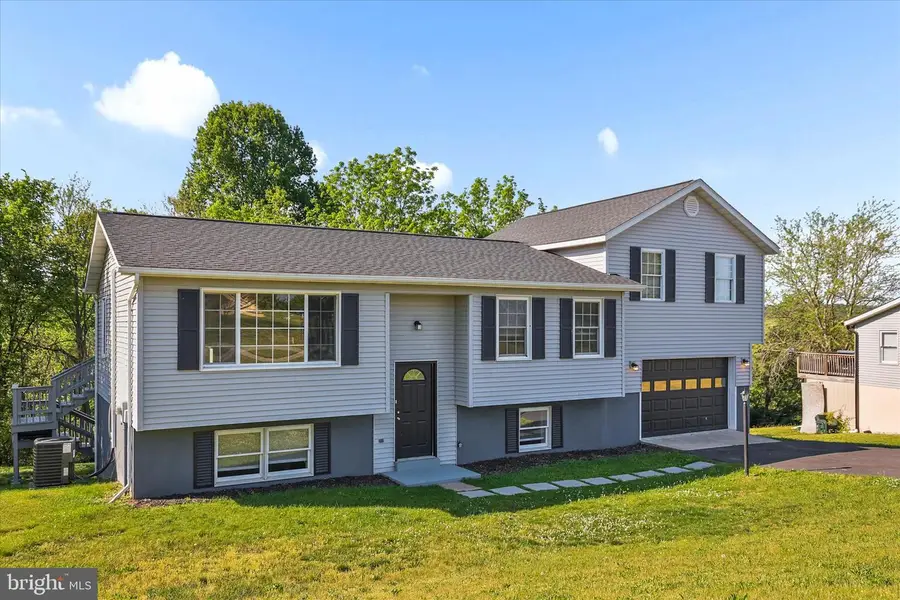253 Vegas Dr, Hanover, PA 17331 - #2