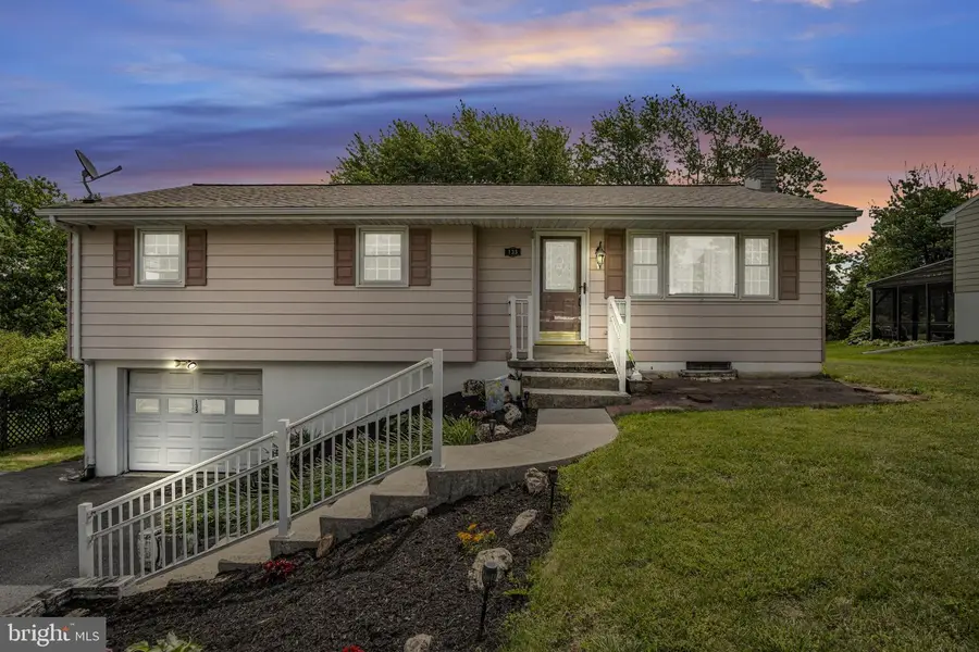 135 Hemler Dr, Hanover, PA 17331 - #2