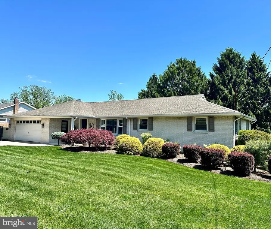 3126 Skylight Dr E, York, PA 17402 - #2
