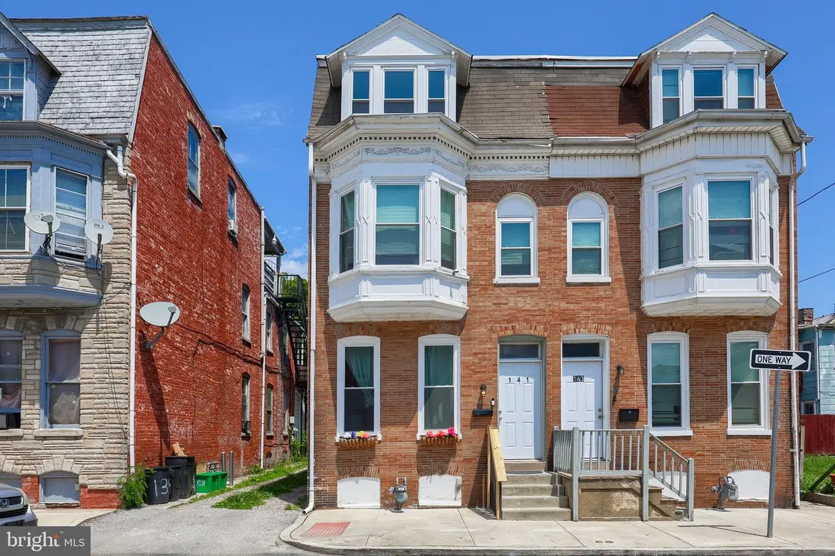141 S West St, York, PA 17401 - #1