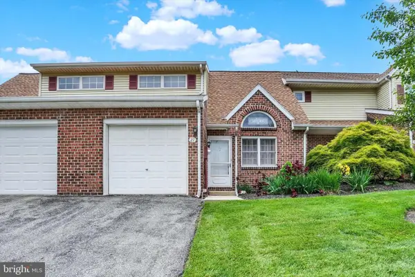 27 Jean Lo Way, YORK, PA 17406