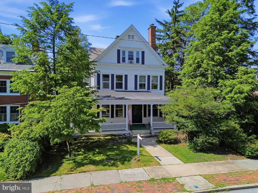 121 W Springettsbury Ave, York, PA 17403 - #2