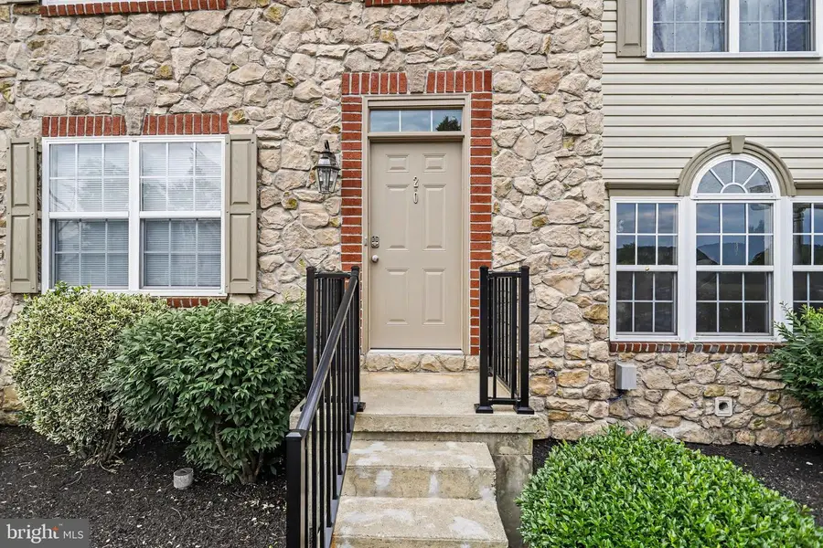 20 Buttonwood Ln #20, York, PA 17406 - #3