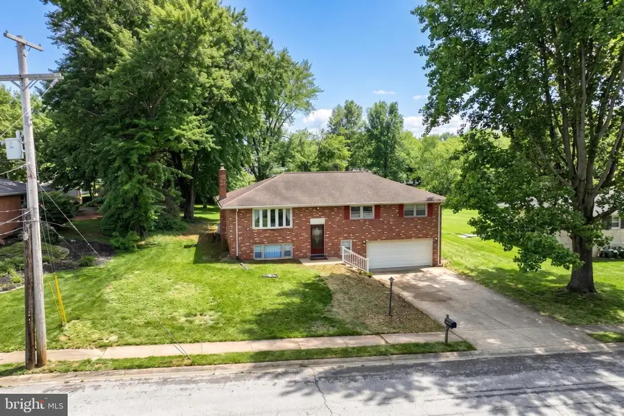 2090 Loman Dr, York, PA 17408 - #3