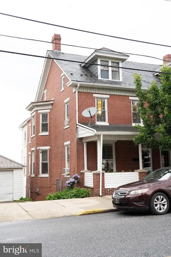511 W Broadway, RED LION, PA 17356